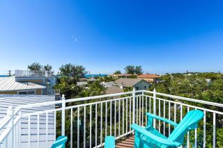 yyTropical Oasis (AMIL) - 1