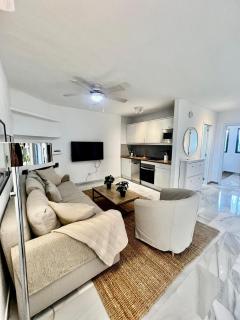 Deluxe Apartment with Pool and Terrace Pueblo Evita - 1