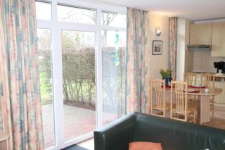 4 Sterne Apartment Bernstein mit Terrasse und Sauna - Lobbe - 2