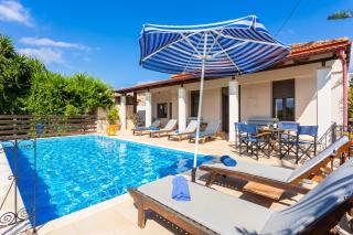 Villa Maro Large Private Pool AC WiFi - Káto Kefalás - 9