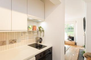 Idyllic Clifton Hideaway - Stunning Garden Flat - Bristol - 2
