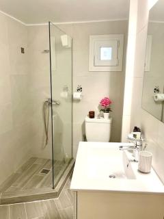 Koukaki Charm: 2BR Haven in the Heart of Athens! - Athene - 4