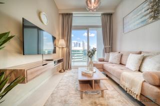 Hot Offer Modern 1BR with Scenic Water Canal Views by Deluxe Holiday Homes - Dubai - 0