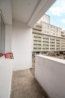 Rondo ONZ Red & Yellow Apartment - Warsaw - 1