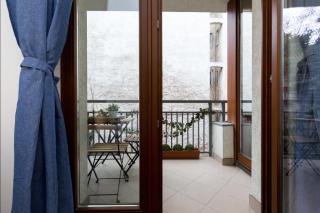 Kazinczy 3 Jewish HQ Bedroom + Living with Balcony - Budapest - 5