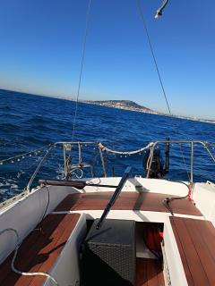 Nuit insolite à bord d'un voilier en plein centre ville de Sète Vue mont saint clair et Théâtre de la Mer - Sète - 4