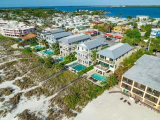 Beach Side Paradise - Bradenton Beach - 0