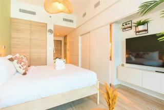 Stunning Apt with Balcony & Marina View - Dubai - 7