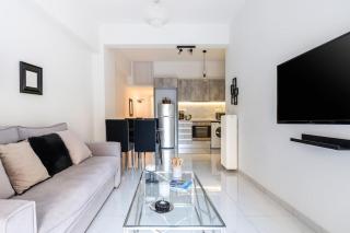 Luminous and Calm 2 BR Apt 7 minutes to Metro in Koukaki - Athens - 8