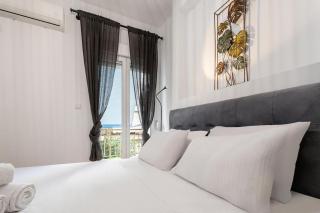 Luminous and Calm 2 BR Apt 7 minutes to Metro in Koukaki - Athens - 4
