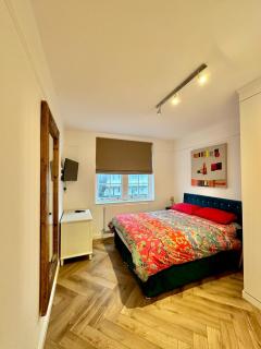 Bright and Airy Two Bedroom Apartment - Londra - 2