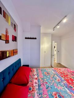 Bright and Airy Two Bedroom Apartment - Londra - 1