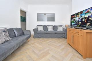 Ernest House - By Sigma Stays - Crewe - 5