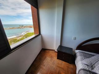 Praia das Castanheiras - Prédio de Frente para o Mar - Guarapari - 3