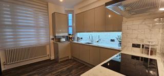 Tower Bridge spacious KING BEDROOM with extra large windows - Londra - 2