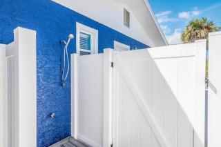 Azure - Anna Maria - 2