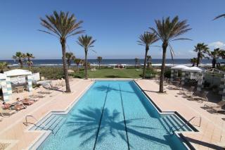 Come stroll along the beach and enjoy shared resort style amenities! - 6