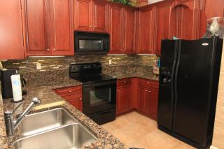 Come stroll along the beach and enjoy shared resort style amenities! - Palm Coast - 5