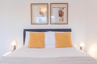 Brett Stays - Modern - All Mod Cons - SmartTV - BBQ - Sleeps 8 - Avonmouth - 9