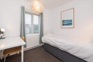 Brett Stays - Modern - All Mod Cons - SmartTV - BBQ - Sleeps 8 - Avonmouth - 6