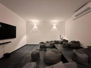 INCREIBLE STUDIO GARDEN POOL N-B2 By SANDY POWERFUL - 5