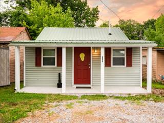 The Riesling Cottage - GOTL Strip - Cozy & Quaint - 8