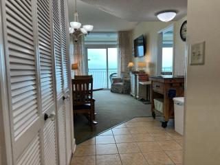 2501 S Ocean Blvd, 0811 - Ocean Front Sleeps 6 - Myrtle Beach - 4