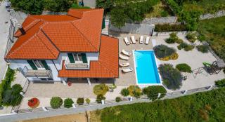Villa Belina: 4 ensuite bedrooms, game room, heated pool, sauna & gym - Gata - 0