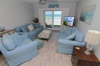 Oceanfront ground floor patio with unbelievable views! Complex has amenities for the whole family! - New Smyrna Beach - 9