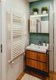 Elegant Living Apartment 1 - 3