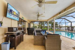 Panoramic Water Views, Heated Saltwater Pool & Spa, Kayaks & Bikes- Villa Adena - Roelens Vacations - Cape Coral - 8