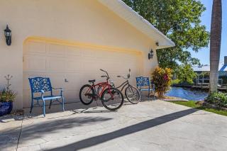 Panoramic Water Views, Heated Saltwater Pool & Spa, Kayaks & Bikes- Villa Adena - Roelens Vacations - Cape Coral - 5