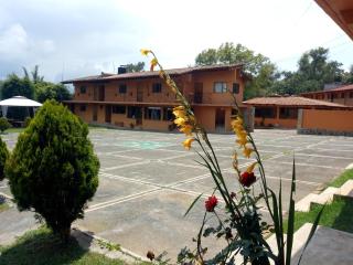 HOTEL CHAIS VALLE DE BRAVO - San Miguel - 8