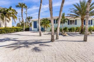 Queen Palm - Holmes Beach - 7