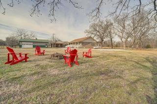 Game Room and Large Yard Vinita Farmhouse! - Vinita - 8