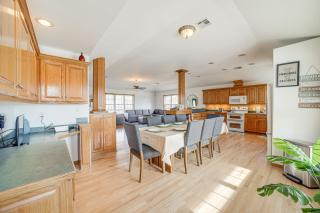 Game Room and Large Yard Vinita Farmhouse! - Vinita - 4