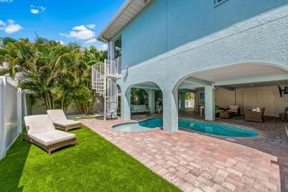 AMI Oasis - Anna Maria - 0