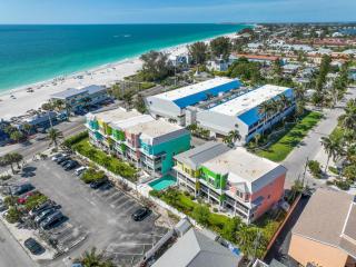 A Twist of Lime - Bradenton Beach - 0