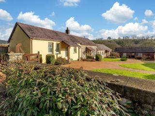 3 Bed in Nantgaredig 56410 - Llanfynydd - 3