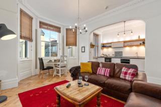Spinnaker - Close to Town Sea Views - Tenby - 5