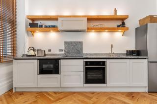 Spinnaker - Close to Town Sea Views - Tenby - 2