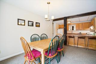Cozy 2-Bedroom Northbrook #3 with Fireplace - Killington - 4