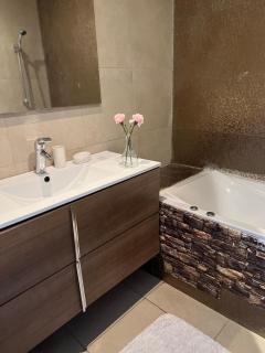 Luxury Apartement Near the Beach - Sidi Bouqnadel - 1