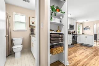 New! Spacious 1BR King Suite - Great Location - 1