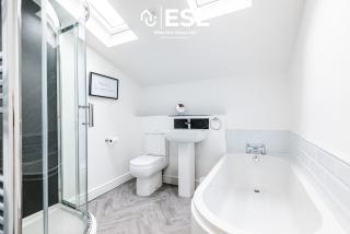 4 Bedroom House - Great for Group Stays - Crewe - 6