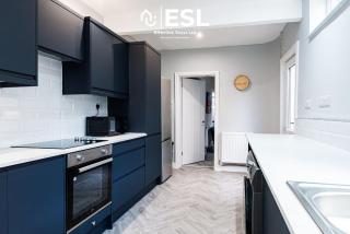 4 Bedroom House - Great for Group Stays - 7