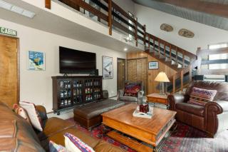 Flattop Mini Lodge - 9