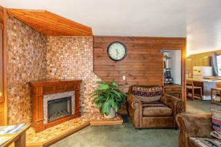 Darwin's - Girdwood - 7