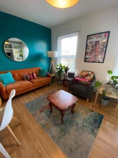 Vibrant & Funky 1BD Flat - 12 Mins to Stratford! - Londra - 5