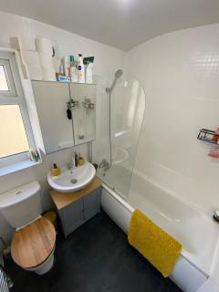 Vibrant & Funky 1BD Flat - 12 Mins to Stratford! - Londra - 3